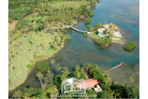 Isla Privada en Costa Arriba