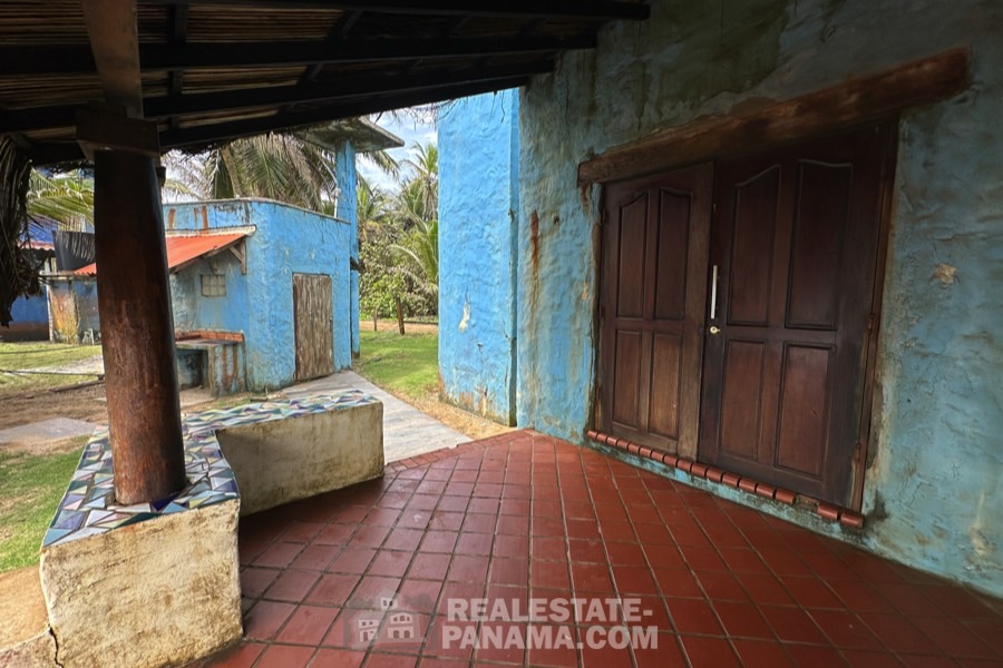 08-terrace-entrance-03